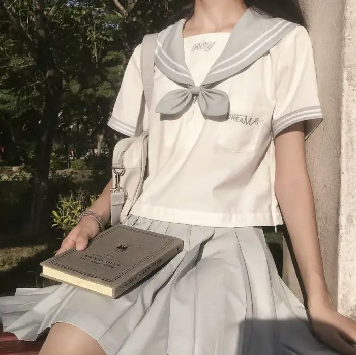 等爱的女神